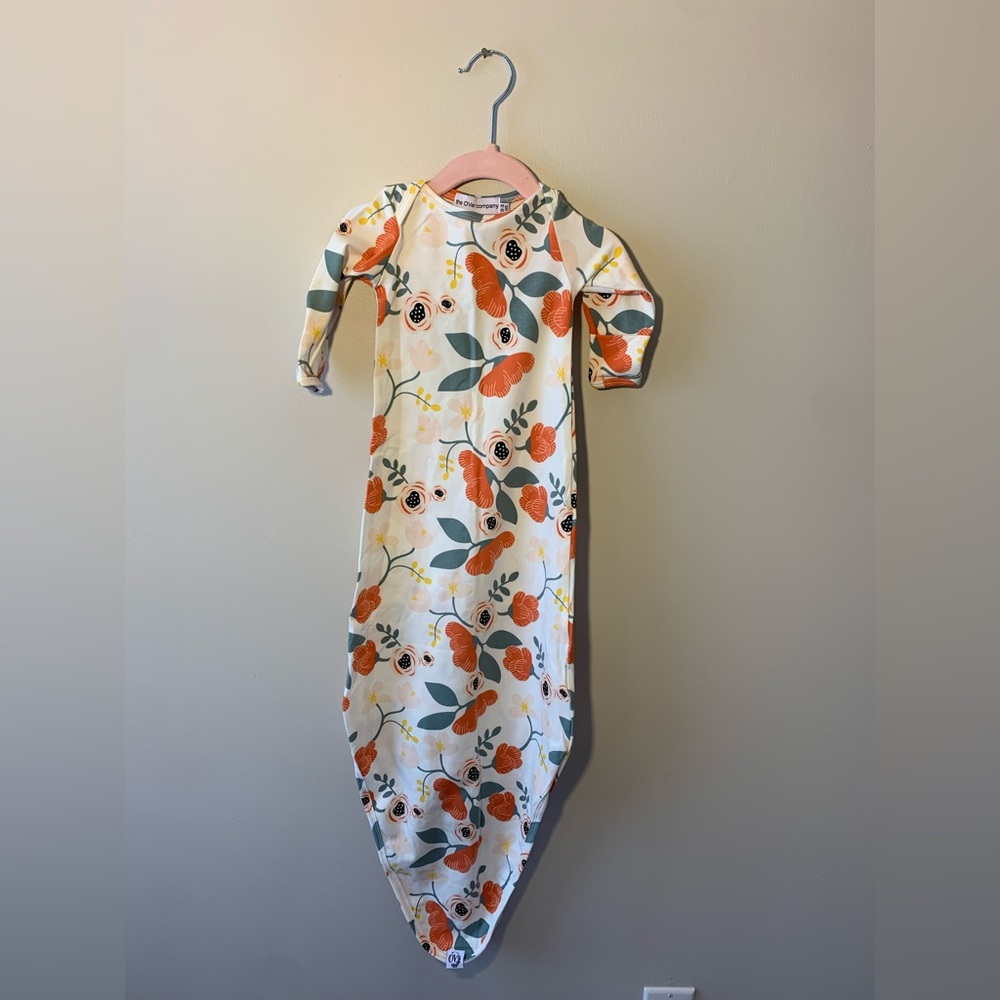 Newborn Knotted Gown 0-3 - Picture 2 of 4